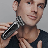 Electric Shaver, Series 7, Silver with precision trimmer attachment and travel case, 7020s